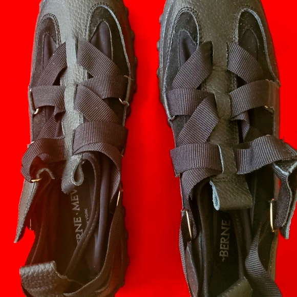 Berne Mev Black Sz 39 Women's Shoe - Picture 1 of 8